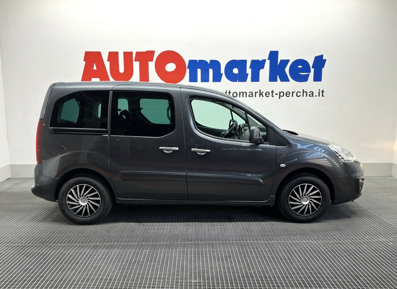 veicoli_scheda.php?locale=it&IDVEICOLO=1S11090