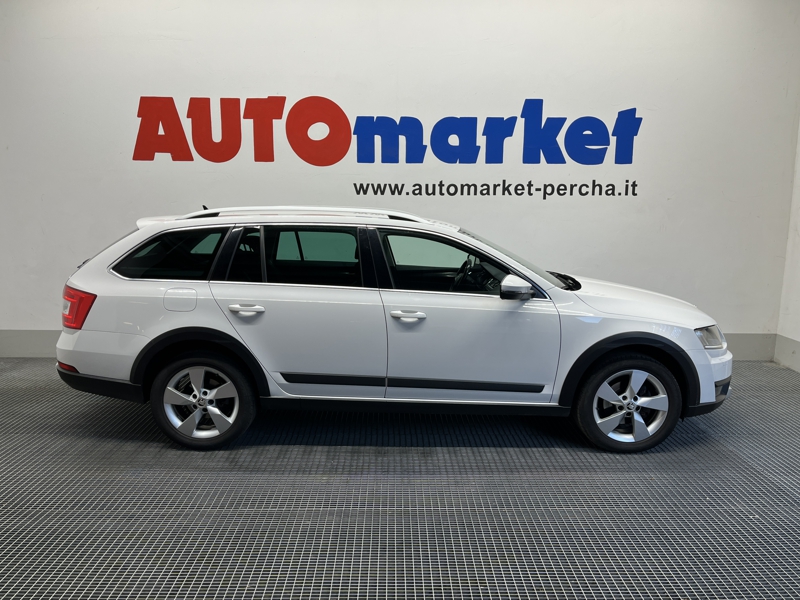 veicoli_scheda.php?AUTO_VEICOLOPage=9&locale=it&IDVEICOLO=1S11159