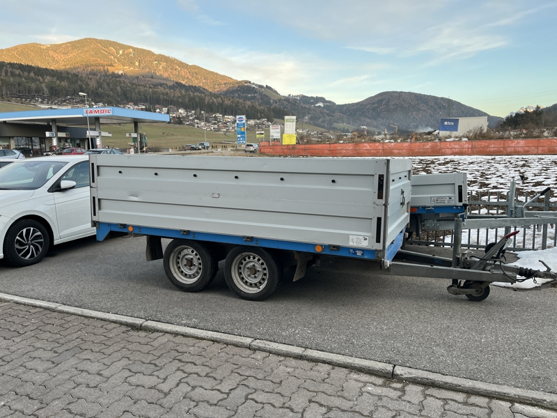 carrelli_scheda.php?AUTO_VEICOLODir=ASC&AUTO_VEICOLOOrder=SorterKM&IDVEICOLO=1S11307